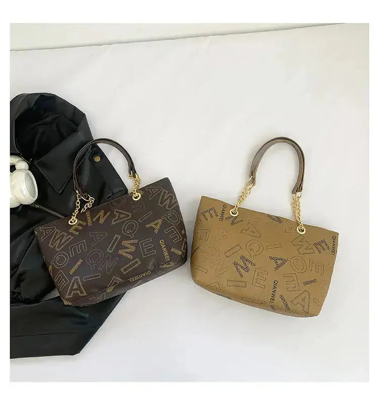 Stylish Commuter Handbag Retro Casual Tote Bag Women's Trend Spring New Large Capacity Street Style PU Material Zipper Opening luxecrown.co.uk