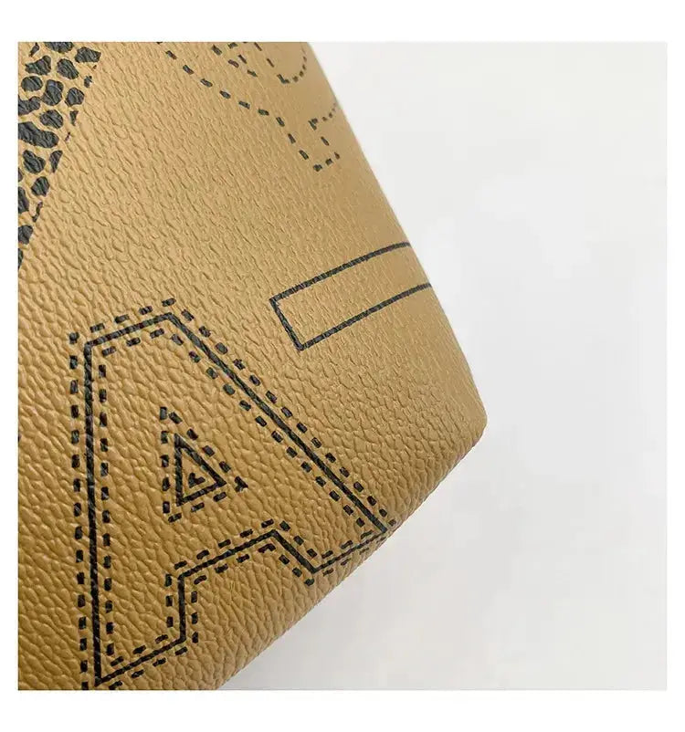 Stylish Commuter Handbag Retro Casual Tote Bag Women's Trend Spring New Large Capacity Street Style PU Material Zipper Opening luxecrown.co.uk