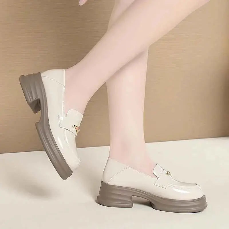 Thick-Soled Loafers Women's Spring And Autumn New British Style Retro Sponge Cake Leather Shoes Thick Heel Black Single Shoes
