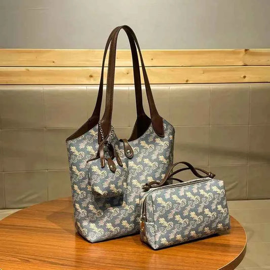 Vintage Horse Carriage Print Tote Bag 3pcs Set, Dusty Blue Monogram Large Shopper, Makeup Clutch Hanging Pouch Set for Women
