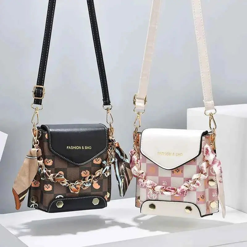 Wear-resistant PU leather mini single-shoulder bag for women, flip cover cartoon square graffiti crossbody bag