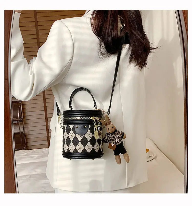 Women's Bag for Women Fashion Luxury Designer Zipper Small Handbags For Women Leather Bucket Shoulder Bag 2023 New Trend Pendant Streetsharks