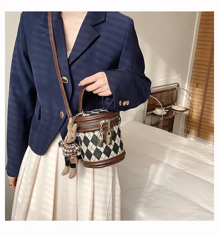 Women's Bag for Women Fashion Luxury Designer Zipper Small Handbags For Women Leather Bucket Shoulder Bag 2023 New Trend Pendant Streetsharks