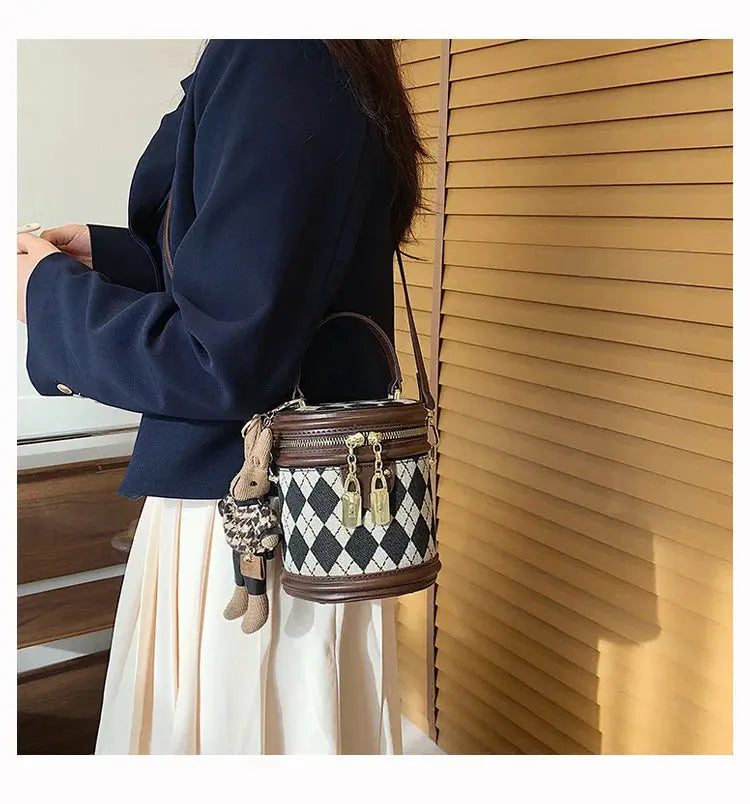 Women's Bag for Women Fashion Luxury Designer Zipper Small Handbags For Women Leather Bucket Shoulder Bag 2023 New Trend Pendant Streetsharks