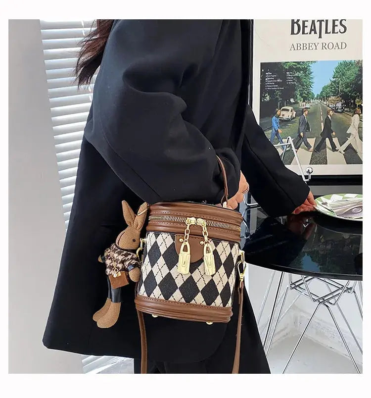 Women's Bag for Women Fashion Luxury Designer Zipper Small Handbags For Women Leather Bucket Shoulder Bag 2023 New Trend Pendant Streetsharks