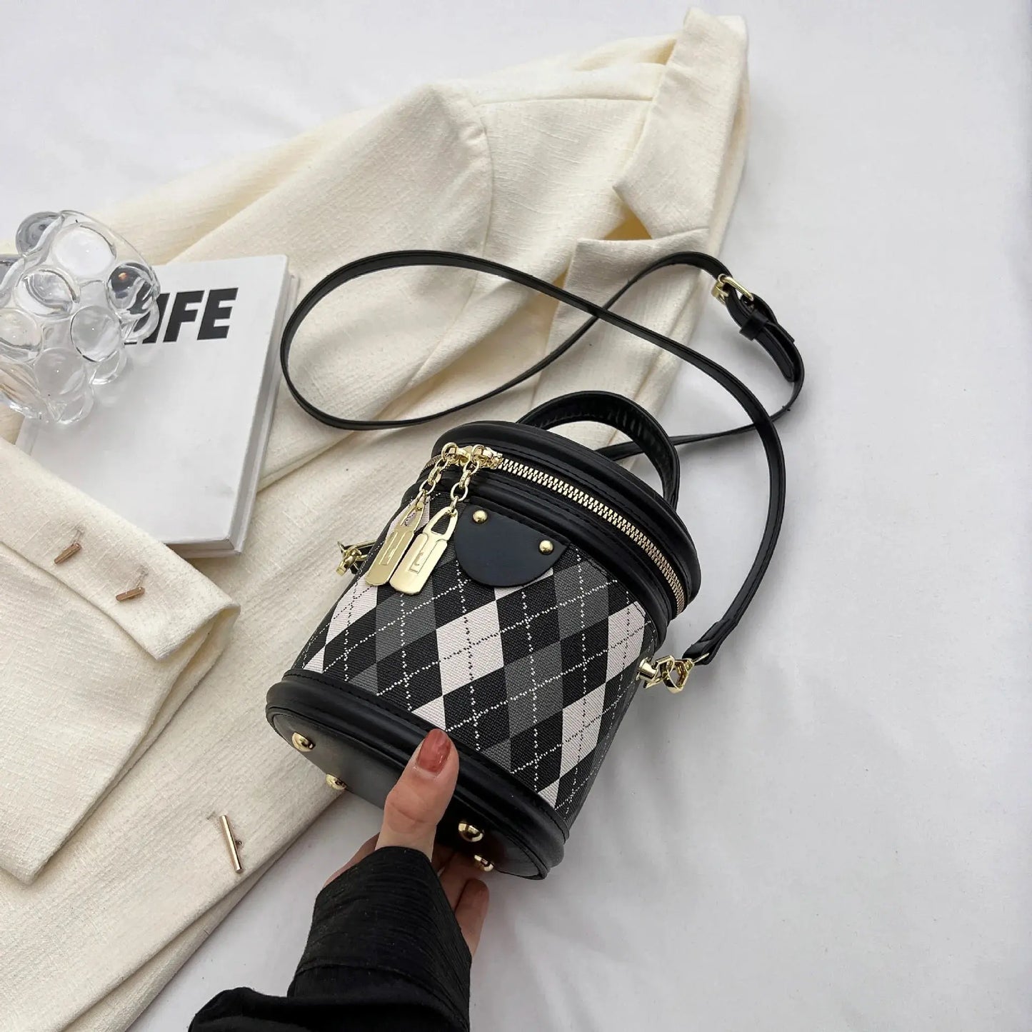 Women's Bag for Women Fashion Luxury Designer Zipper Small Handbags For Women Leather Bucket Shoulder Bag 2023 New Trend Pendant Streetsharks