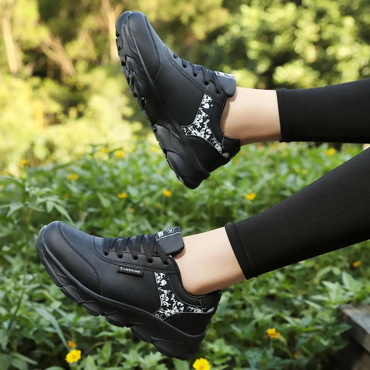 Women's Lightweight Lace-Up Casual Running Shoes, All Season Sneakers for Students Work Travel Outdoor Sports luxecrown.co.uk