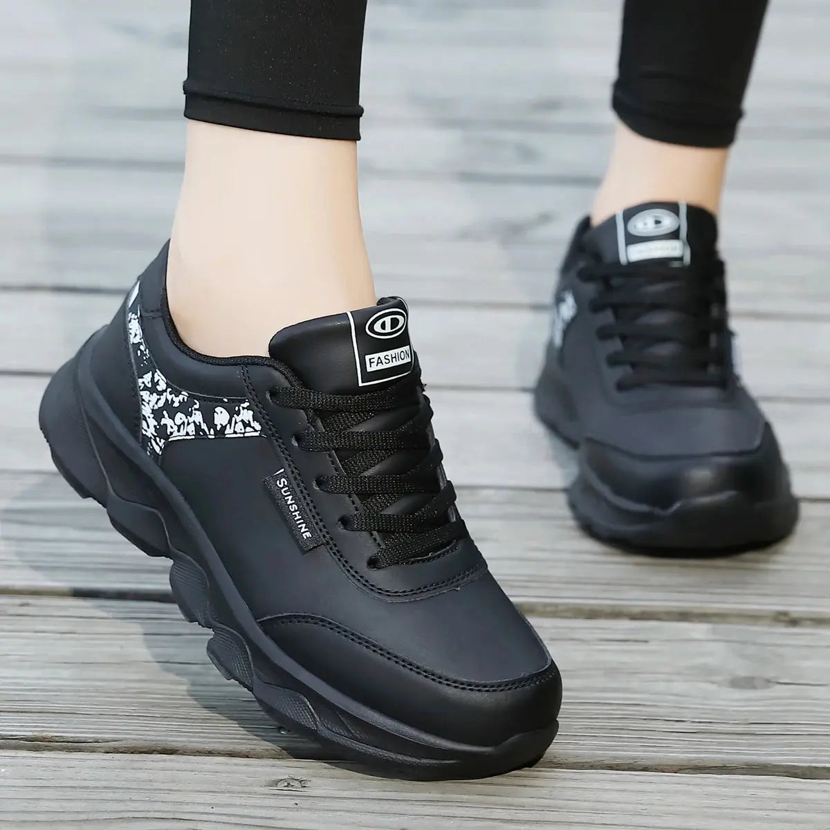 Women's Lightweight Lace-Up Casual Running Shoes, All Season Sneakers for Students Work Travel Outdoor Sports luxecrown.co.uk