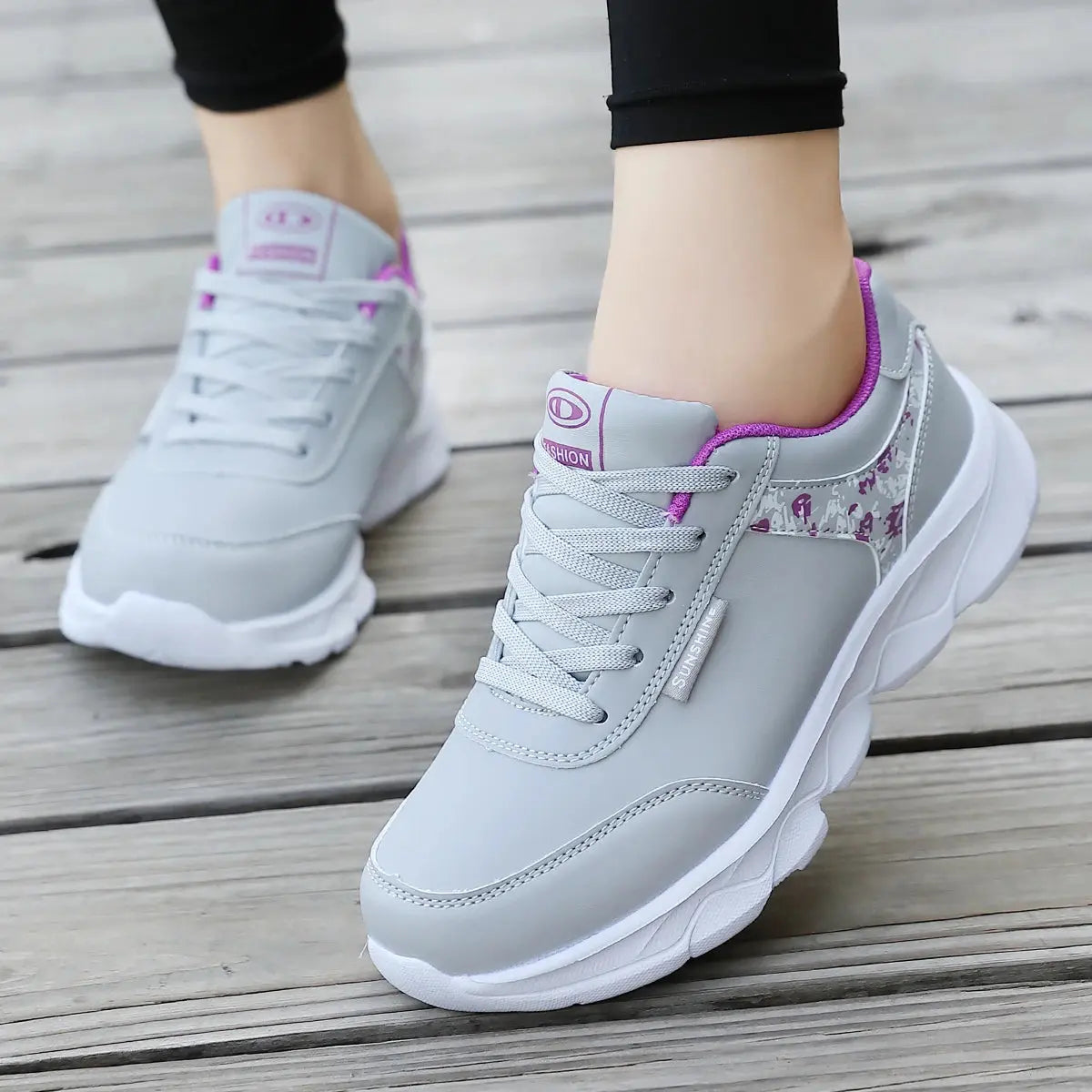 Women's Lightweight Lace-Up Casual Running Shoes, All Season Sneakers for Students Work Travel Outdoor Sports luxecrown.co.uk
